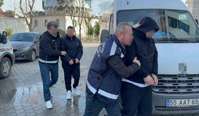 Zehir tacirlerine ağır darbe: 421 bin hap ele geçirildi