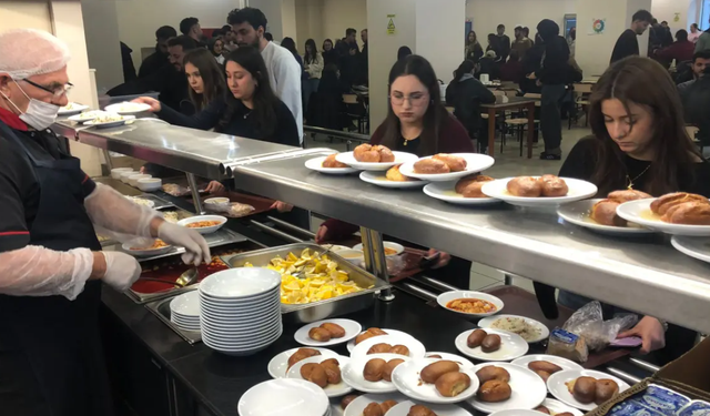 Gümüşhane Üniversitesi Ramazan ayı boyunca Öğrencilere ücretsiz iftar hizmeti