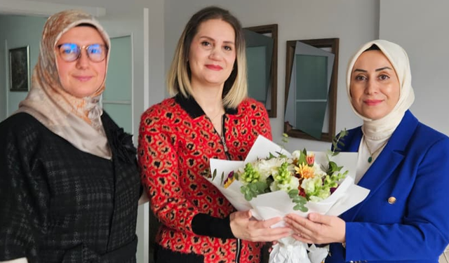 AK Parti Trabzon Kadın Kolları’ndan Anlamlı 8 Mart Ziyareti
