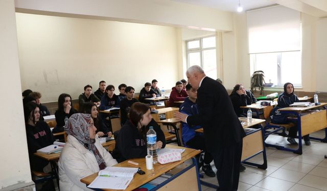 Of Fen Lisesi Öğrencilerine Moral Ziyareti: Kabahasanoğlu’ndan Destek Mesajı