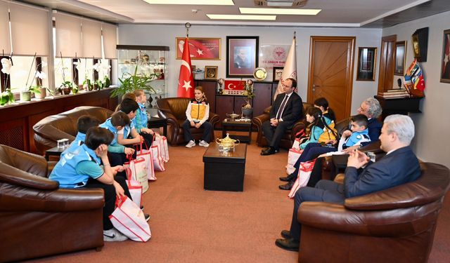 İstanbul’da 23 Nisan’da çocuklara Trabzonspor sürprizi