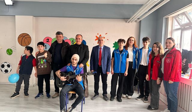 Bafra'da '2 Nisan Dünya Otizm Farkındalık Günü' etkinliği yapıldı