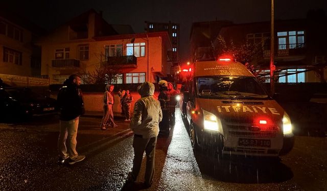 Samsun'da evde çıkan yangında dumandan etkilenen 2 kişi hastaneye kaldırıldı