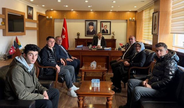 Vezirköprü'den Viyana'ya mesleki eğitim stajına gideceklerden Kaymakam Kaya'ya ziyaret