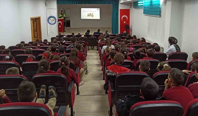 Aydıntepe'de öğrencilere trafik eğitimi verildi