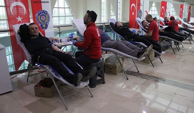 Polis Haftası: 181. yıla 181 ünite kan bağışı