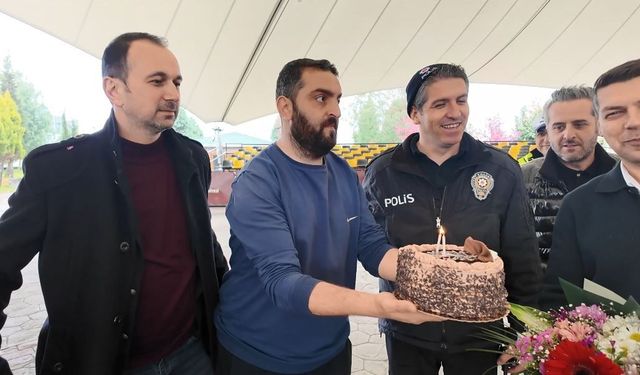 İhbar Diye Gittiler, Alkışlarla Karşılandılar: Arhavi’de Polislere Sürpriz