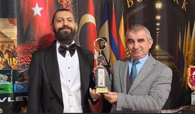 Dünyaca Ünlü Yazar Akif Manaf’a BULTÜRK Barış Ödülü