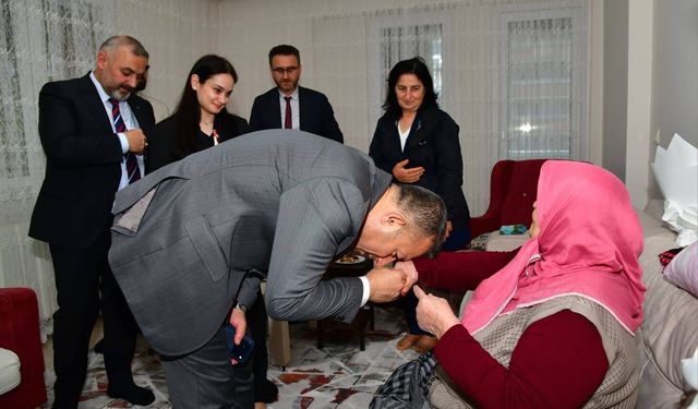 Vali Şahin’den şehit ailesine anlamlı ziyaret