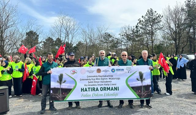 Fidan Bağışıyla Hatıra Ormanı Oluşturan Öğrenciler Takdir Topladı