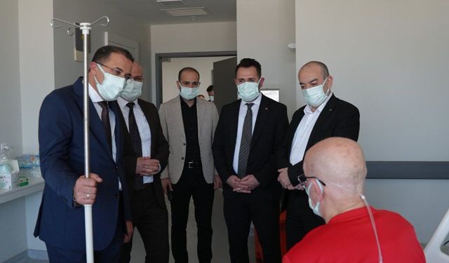Süleyman Turgut’tan Manisa Şehir Hastanesi’ne moral ziyareti