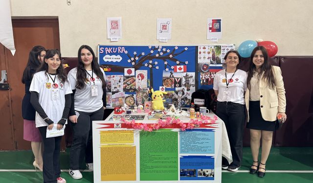 Artvin Fen Lisesi'nde 'TÜBİTAK 4006 Bilim Fuarı' açıldı