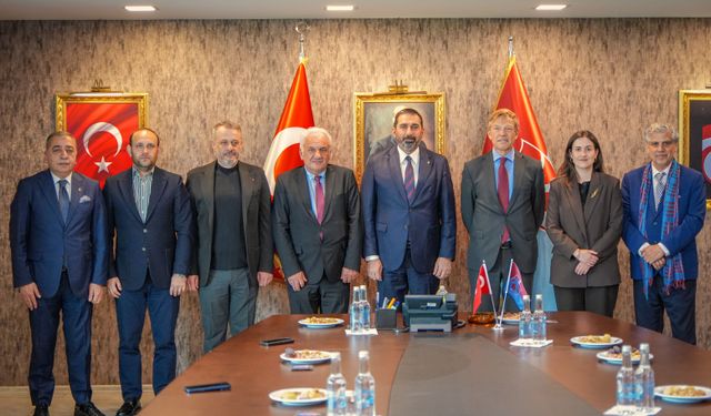 Hollanda Büyükelçisi Wijnands'tan Trabzonspor Kulübüne ziyaret