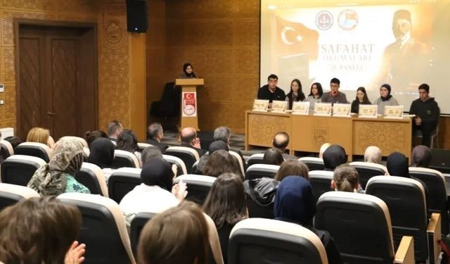 Bayburt'ta öğrenciler Safahat'ı yorumladı