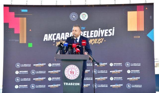 Akçaabat Yarı Olimpik Yüzme Havuzu Hizmete Açıldı