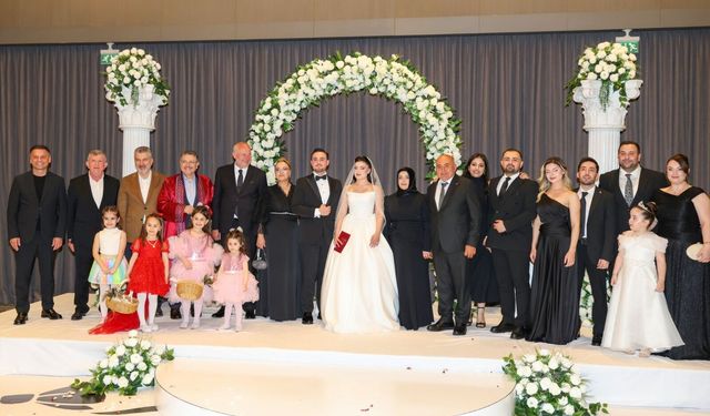 Atakan ve Tuğçe Ömürlük İmzaları Attılar: Bir Ömür Boyu Mutluluklar