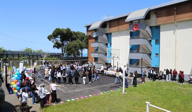 Avrasya Üniversitesi’nde Oyun Şenliği Coşkusu! Kampüs Horon ve Eğlenceyle Renklendi