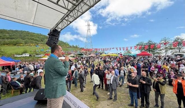 Fındıklı Mahallesi Mehmet Ağanın Çayırı Şenliklerinde Ağalık Heyecanı Yaşandı