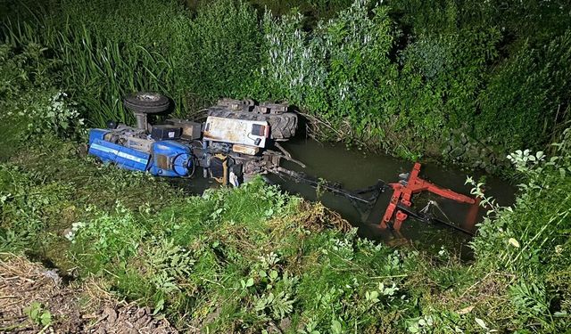 Devrilen traktördeki 1 kişi öldü