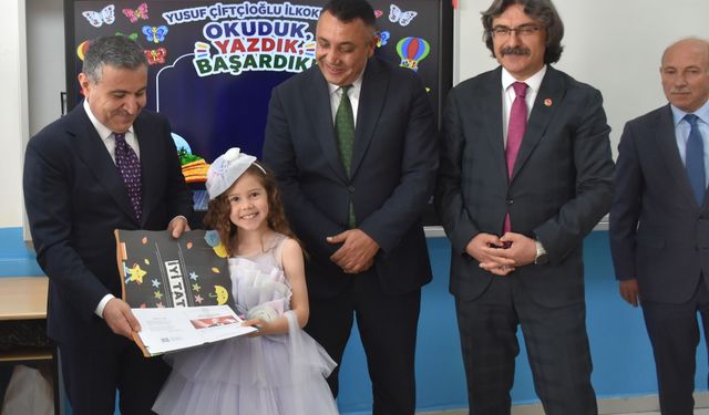 Karadeniz'deki 7 ilde yaklaşık 438 bin öğrenci karne aldı