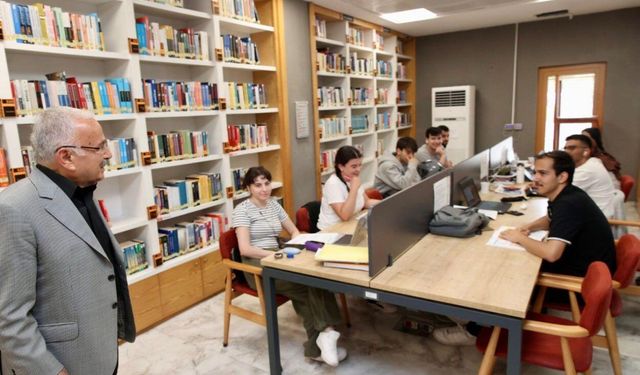 Ordu Büyükşehir Belediye Başkanı Güler, YKS'ye girecek öğrencileri ziyaret etti