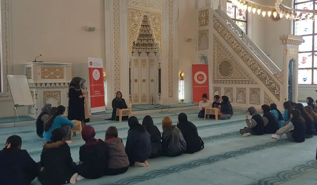 Bayburt'ta ÇEDES yıl sonu şenliği düzenlendi