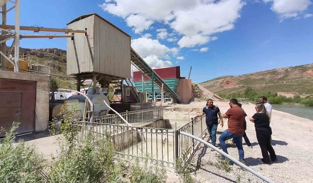 Bayburt'ta hazır beton tesislerine çevre denetimi