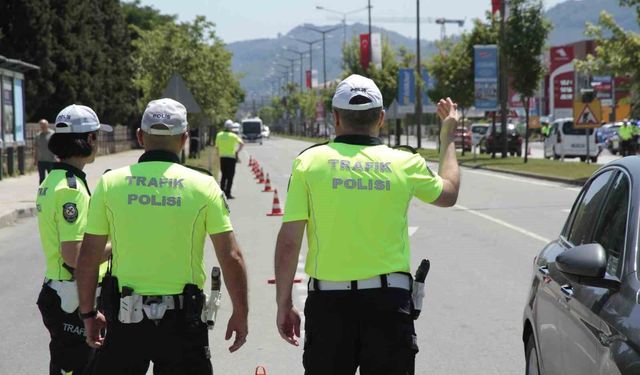 Bir haftada 20 bine yakın araç ve sürücüsü denetlendi