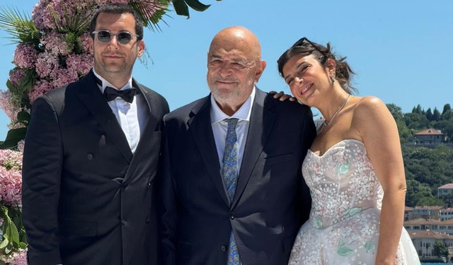 Efe Atlı Ve Julietta Contoguris’in Boğaz’daki Görkemli Düğünü Gecenin En Çok Konuşulan Daveti Oldu