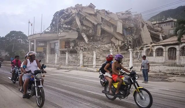 Venezuela’da 39 Saniye Arayla İki Büyük Deprem Meydana Geldi