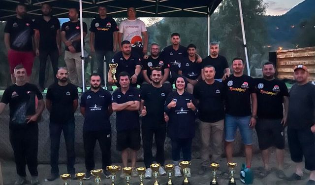 Trabzonlu Şampiyon Takım Türkiye'nin Dört Bir Yanında Kupaları Toplamaya Devam Ediyor