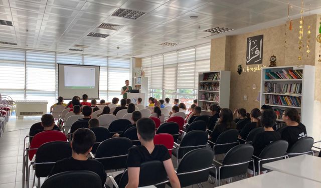 Samsun'da gençlere 'Bağımlılıkla mücadele' eğitimi verildi