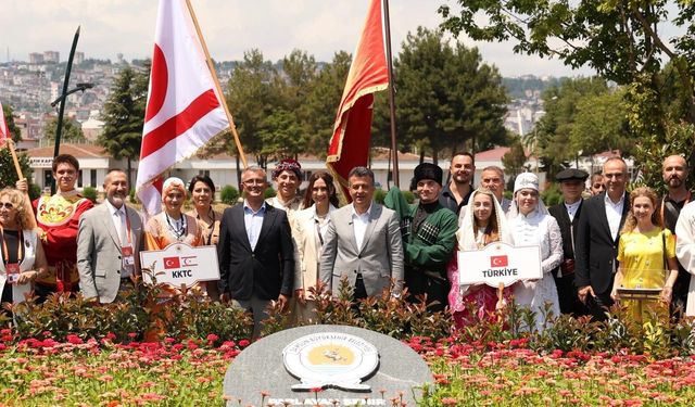 12 ülkenin halk dansları ekipleri Samsun'da