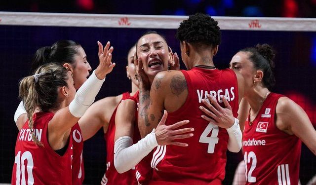 Tarihi Zafer! Türkiye, Brezilya'yı 3-1 Yenerek İkinci Kez VNL Kupasını Kazandı
