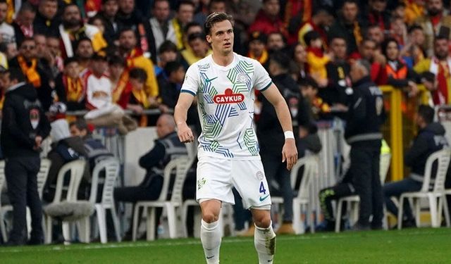 Çaykur Rizespor'da Transferin Önündeki En Büyük Engel! 10+4 Kuralı Planları Değiştirdi