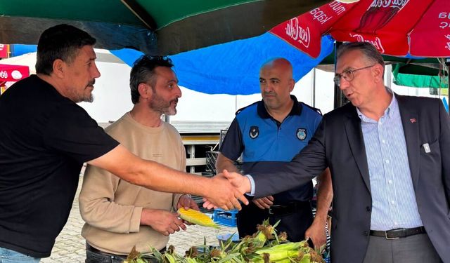 Başkan Hüseyin Azizoğlu Salı Pazarı’nda Esnaf Ve Vatandaşlarla Buluştu