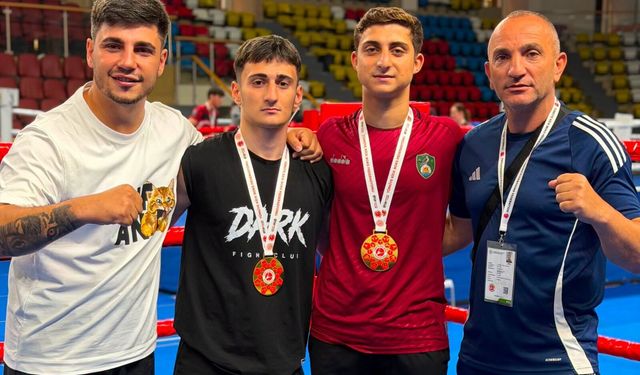 Araklılı Sporculardan Türkiye Kick Boks Şampiyonası’nda Çifte Zafer