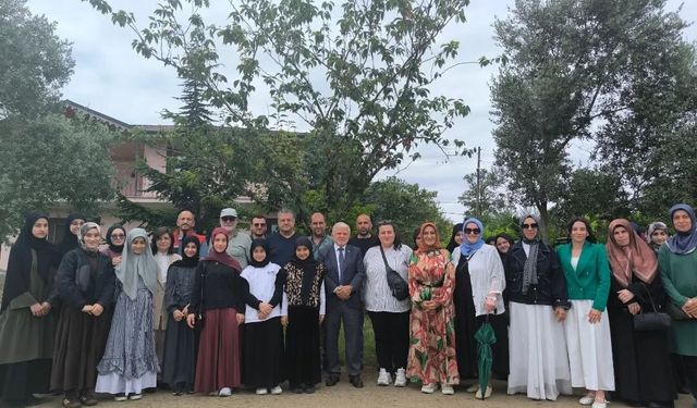 Trabzon'da Örnek Proje! Hafızlık Öğrencileri Toprakla Buluşup Üretimi Yerinde Öğrendi