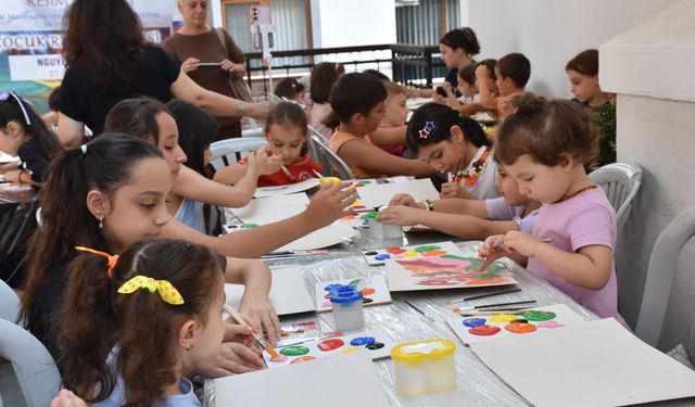 Akçaabat’ta 55 Çocuk Profesyonel Ressamla Buluştu: Renkli Eserler Ortaya Çıktı