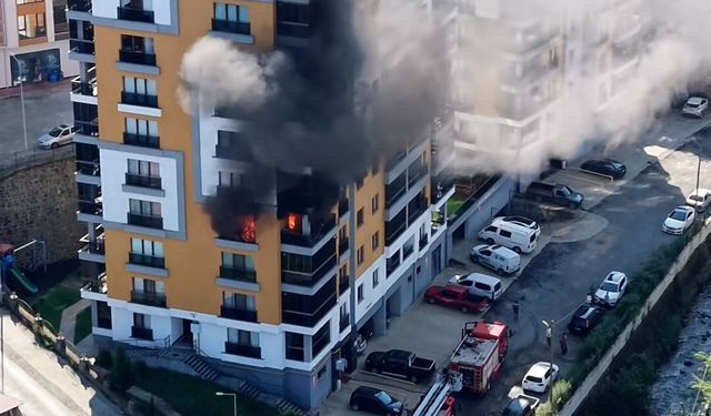 Rize’de Apartman Yangını Paniğe Neden Oldu: Daire Kullanılamaz Hale Geldi