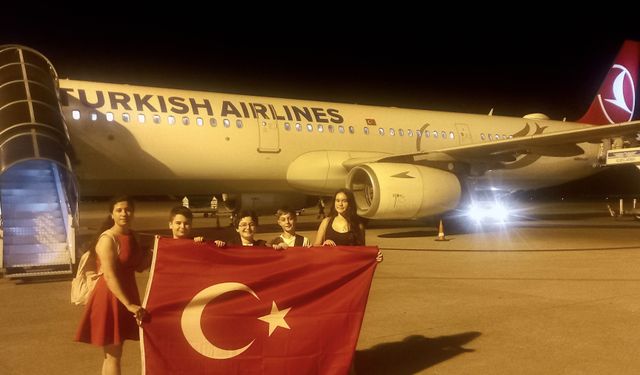 Öğrenciler Asya Uluslararası Matematik Olimpiyatı için Vietnam'a gitti