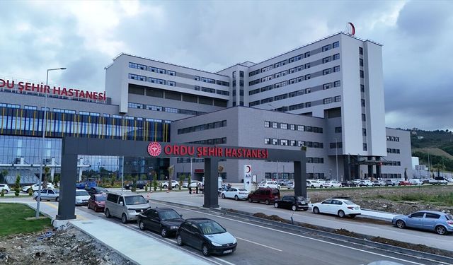 Ordu Şehir Hastanesi hasta kabulü için gün sayıyor