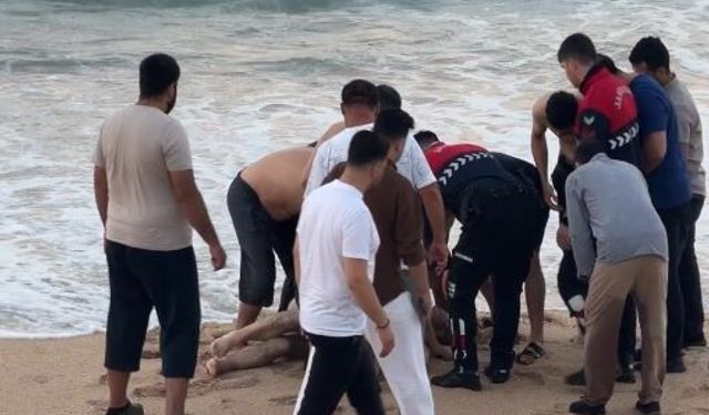 Dalgaların sürüklediği 58 yaşındaki adam hayatını kaybetti