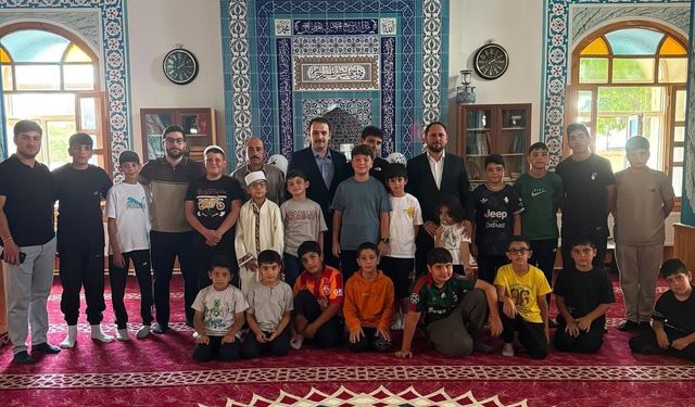 Demirözü Kaymakamı Ahat, yaz Kur'an kurslarını ziyaret etti