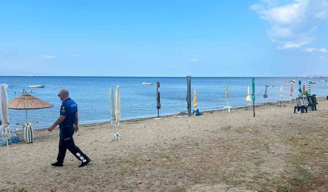 Kumsalın zincirleri kesildi, sahillerdeki malzemeler kaldırıldı