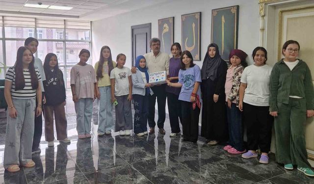 Ordu'da Kur'an kursu öğrencileri harçlıklarını hafızlık kursuna bağışladı