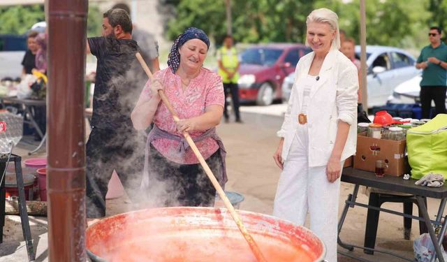 Salça kazanları kaynamaya başladı