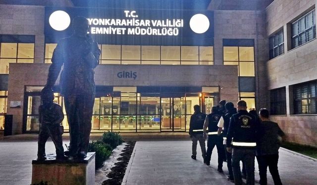 Sanayiye tamir için bırakılan otomobili çalan 3 kişiyi polis yakaladı
