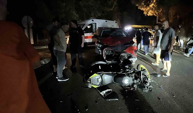 SUV araç ile motosiklet kafa kafaya çarpıştı: 1 yaralı