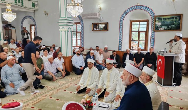 Bayraktar, Of Gürpınar’da Hafızların İcazet Heyecanına Ortak Oldu